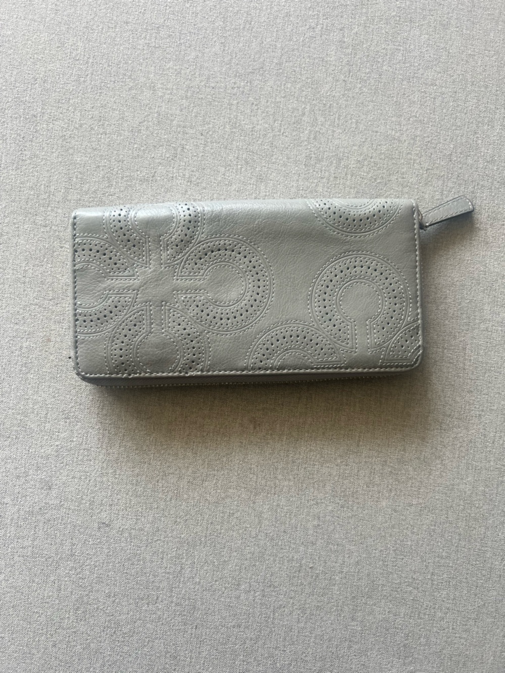 COACH Grey Continental leather zip wallet